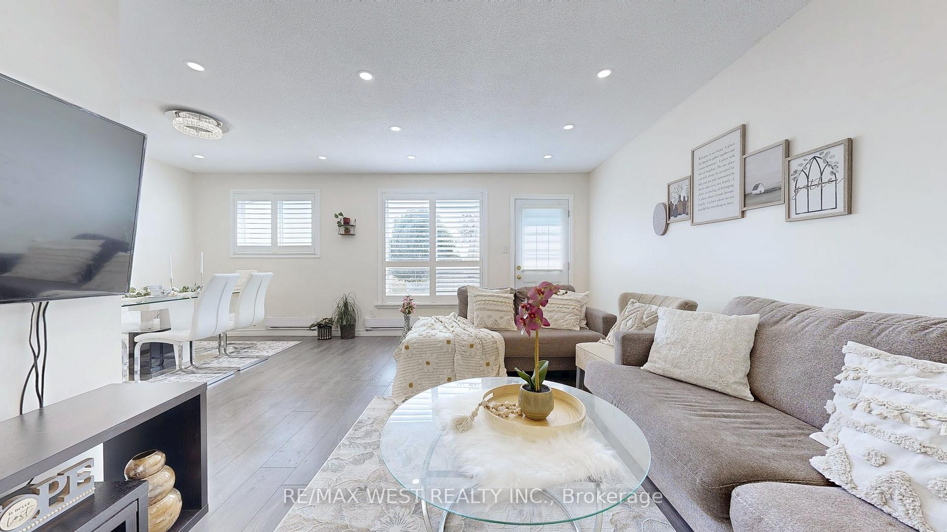 Photo 7 of 325 Killarney Court, Oshawa, Lakeview — HOMEH