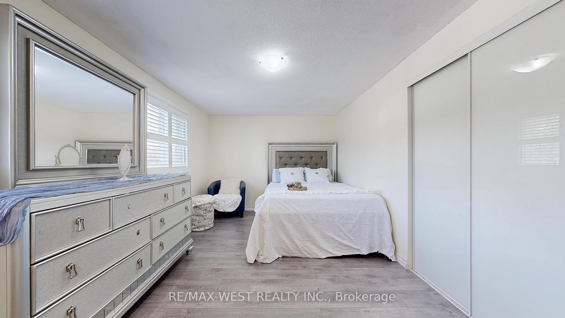 Photo 23 of 325 Killarney Court, Oshawa, Lakeview — HOMEH