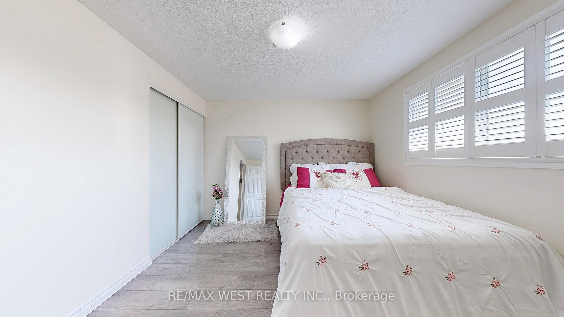 Photo 27 of 325 Killarney Court, Oshawa, Lakeview — HOMEH