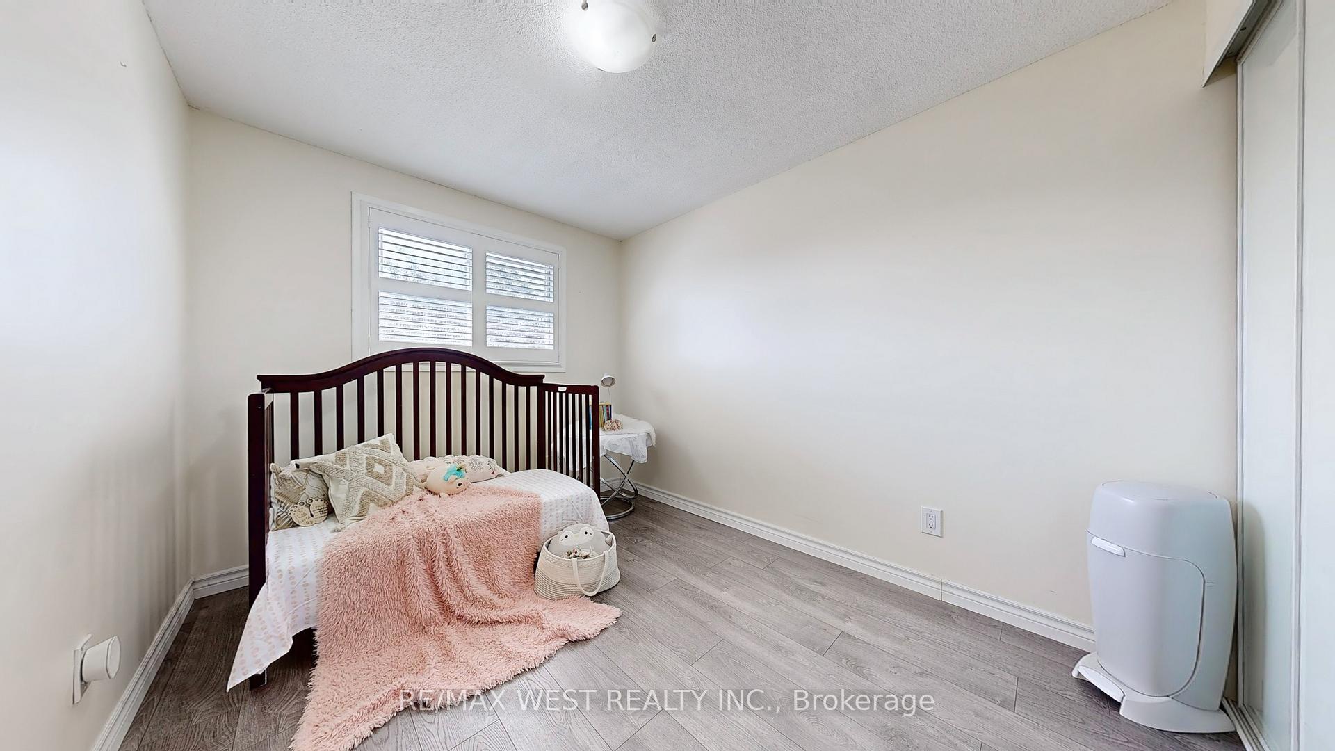 Photo 31 of 325 Killarney Court, Oshawa, Lakeview — HOMEH