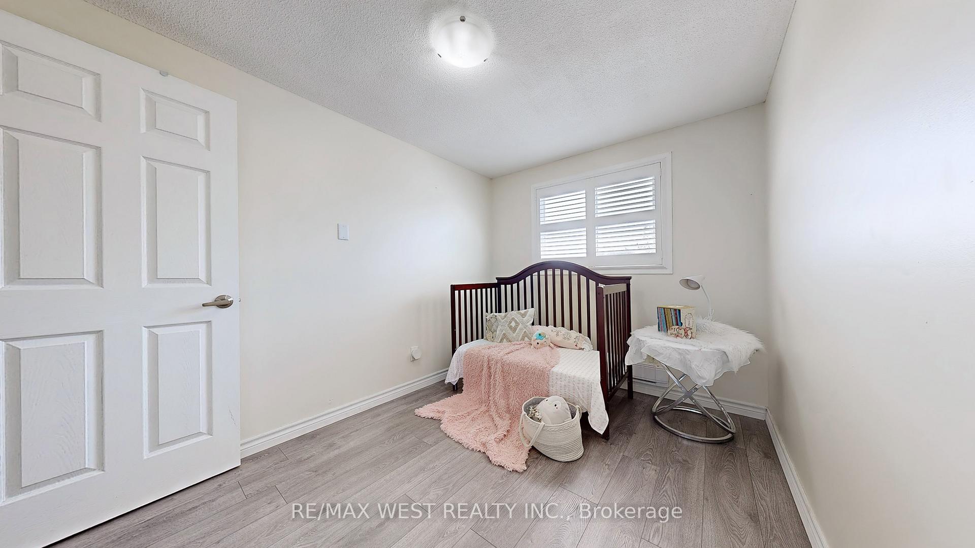 Photo 33 of 325 Killarney Court, Oshawa, Lakeview — HOMEH