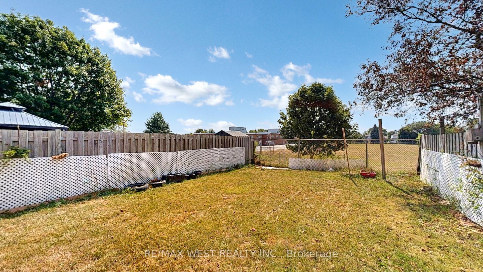 Photo 48 of 325 Killarney Court, Oshawa, Lakeview — HOMEH