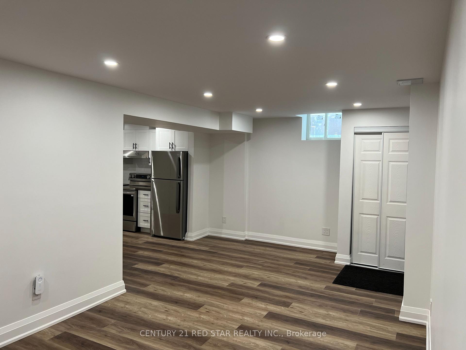 Photo 18 of Unit Basement, 1025 Holdsworth Crescent, Milton, Coates — HOMEH
