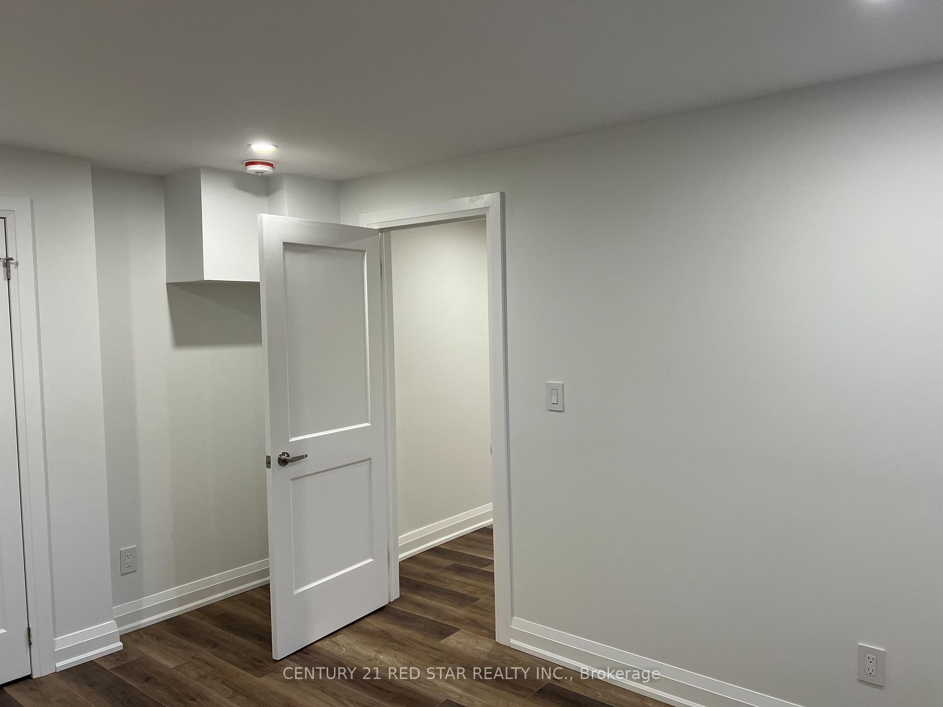 Photo 17 of Unit Basement, 1025 Holdsworth Crescent, Milton, Coates — HOMEH