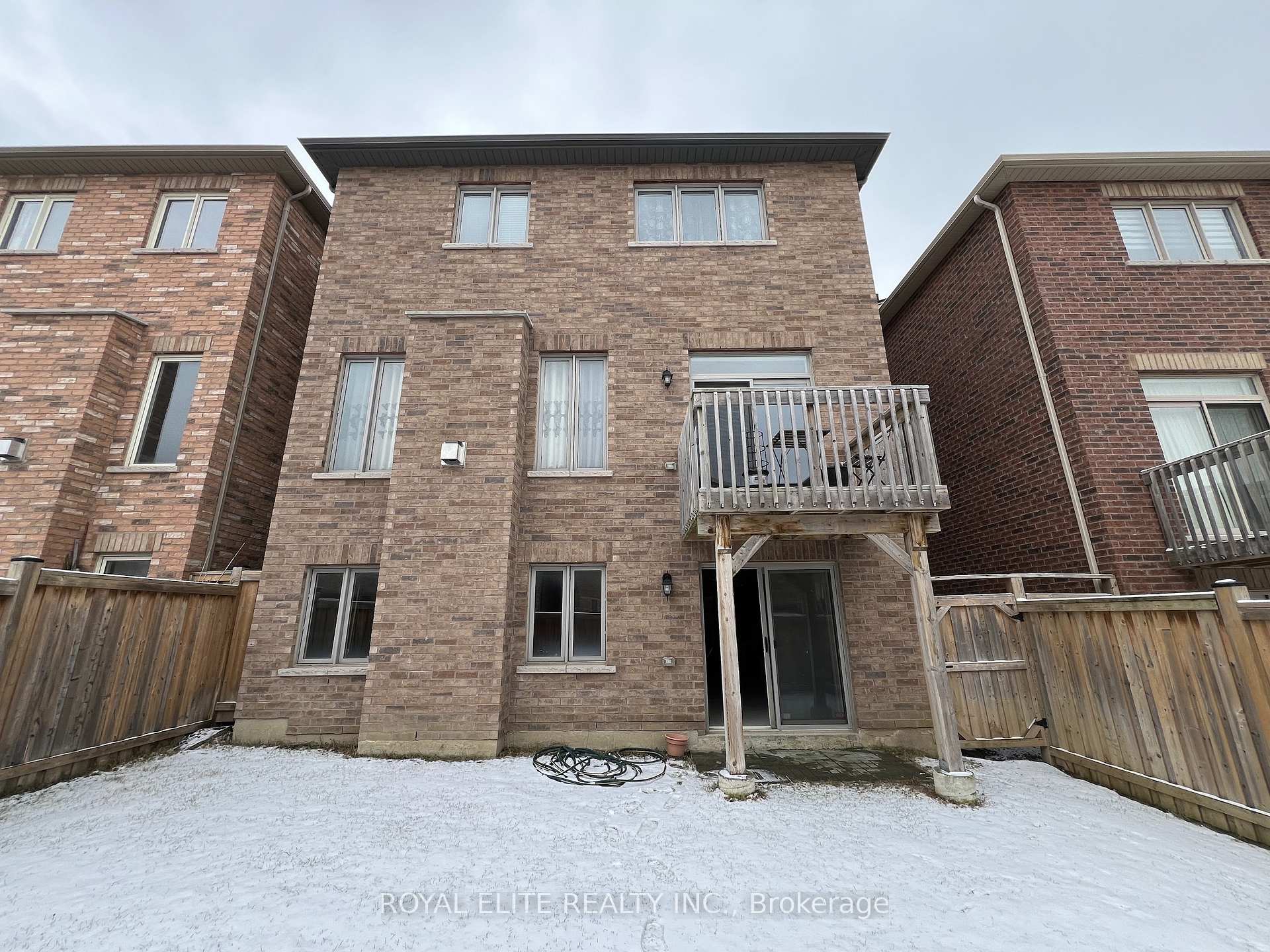 Photo 2 of 34 Hubner Avenue, Markham, Berczy — HOMEH