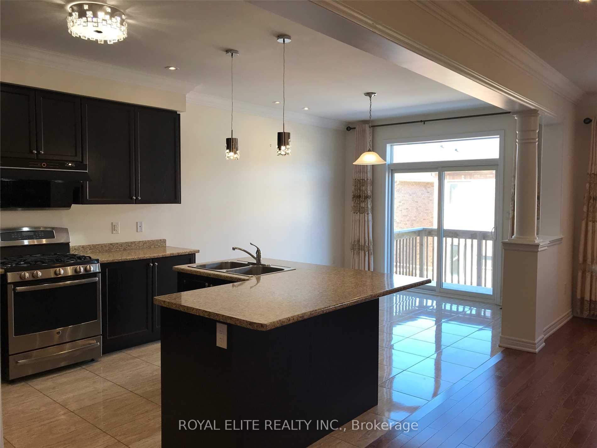 Photo 4 of 34 Hubner Avenue, Markham, Berczy — HOMEH