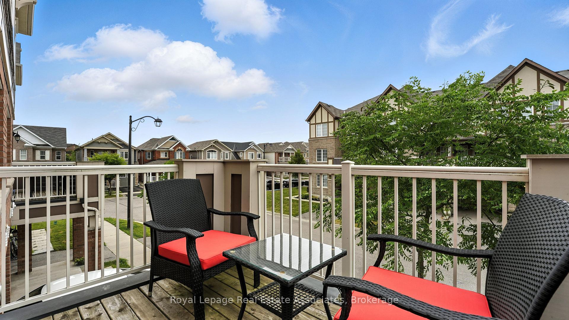 Photo 10 of 264 Casson Point, Milton, Ford — HOMEH