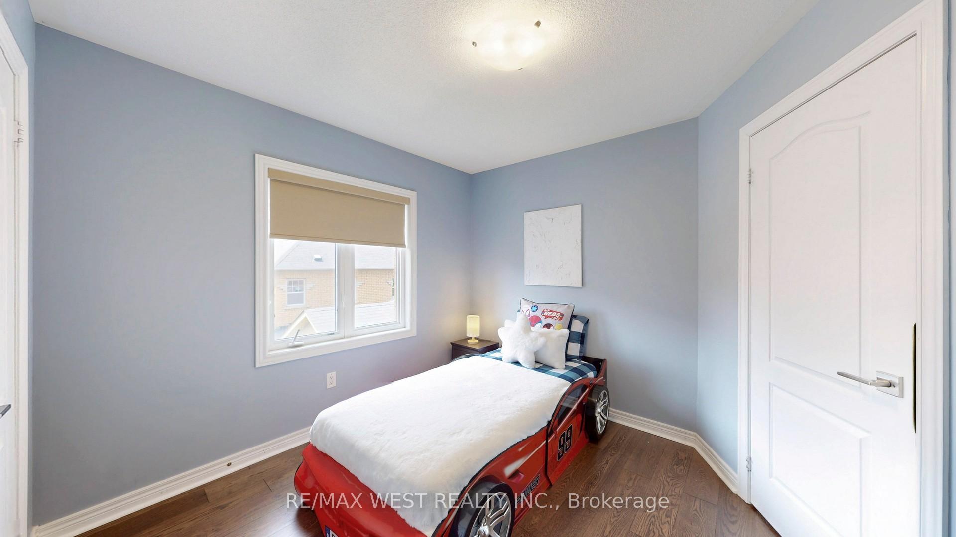 Photo 13 of 230 Dalgleish Gardens, Milton, Scott — HOMEH