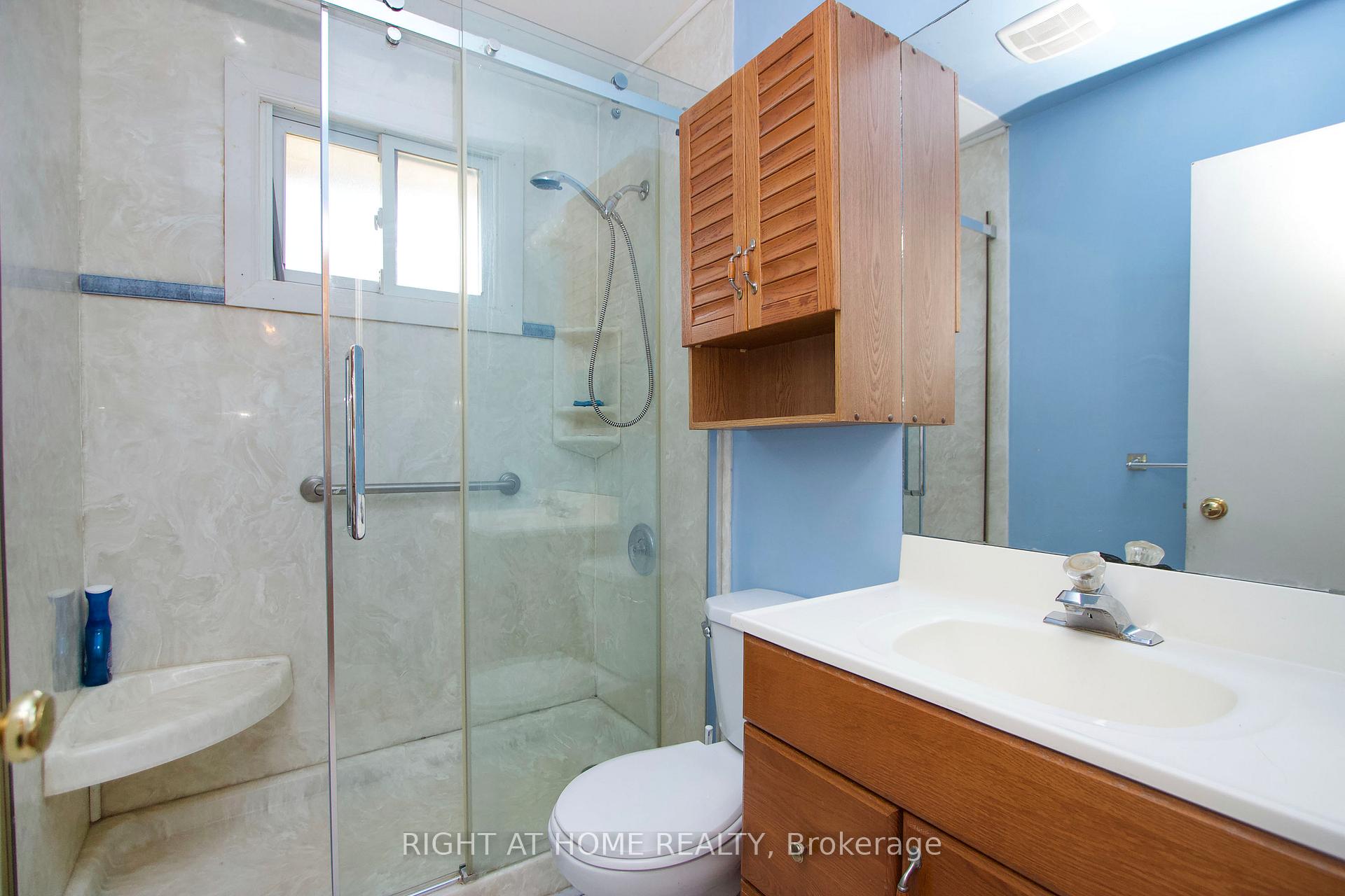 Photo 15 of 220 Linden Court, Oshawa, Donevan — HOMEH