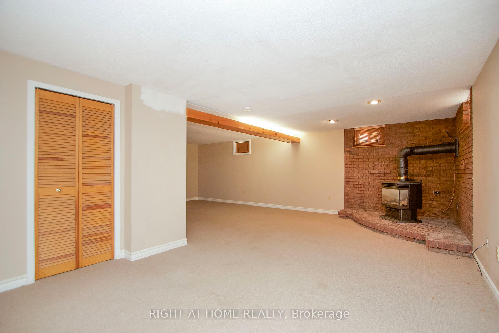 Photo 17 of 220 Linden Court, Oshawa, Donevan — HOMEH
