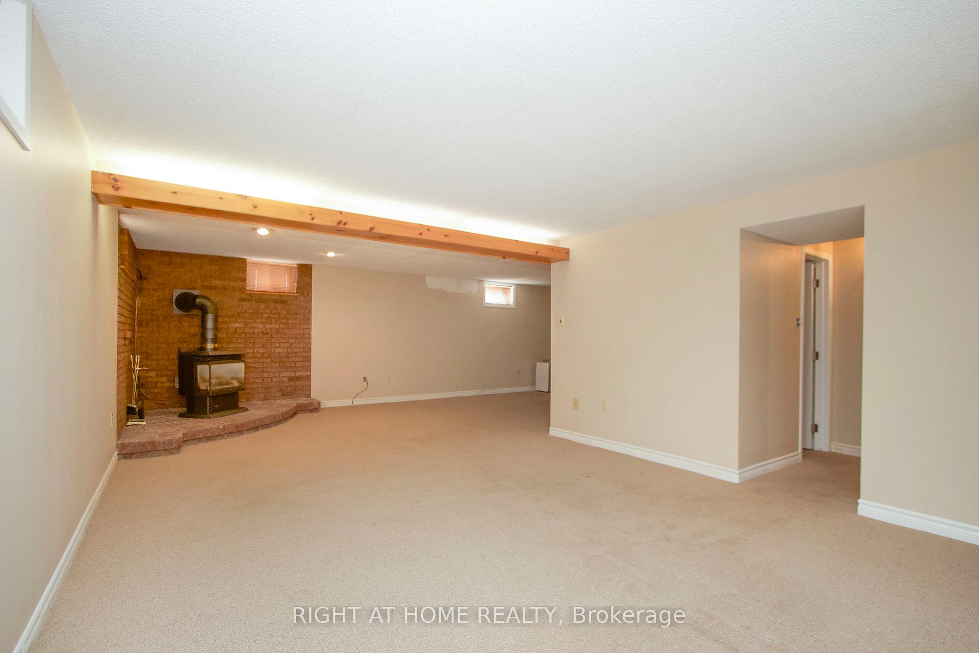 Photo 19 of 220 Linden Court, Oshawa, Donevan — HOMEH