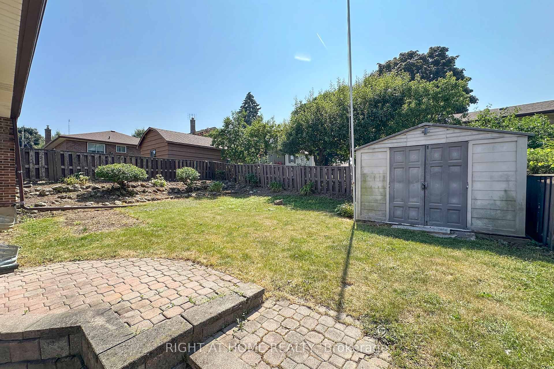 Photo 22 of 220 Linden Court, Oshawa, Donevan — HOMEH