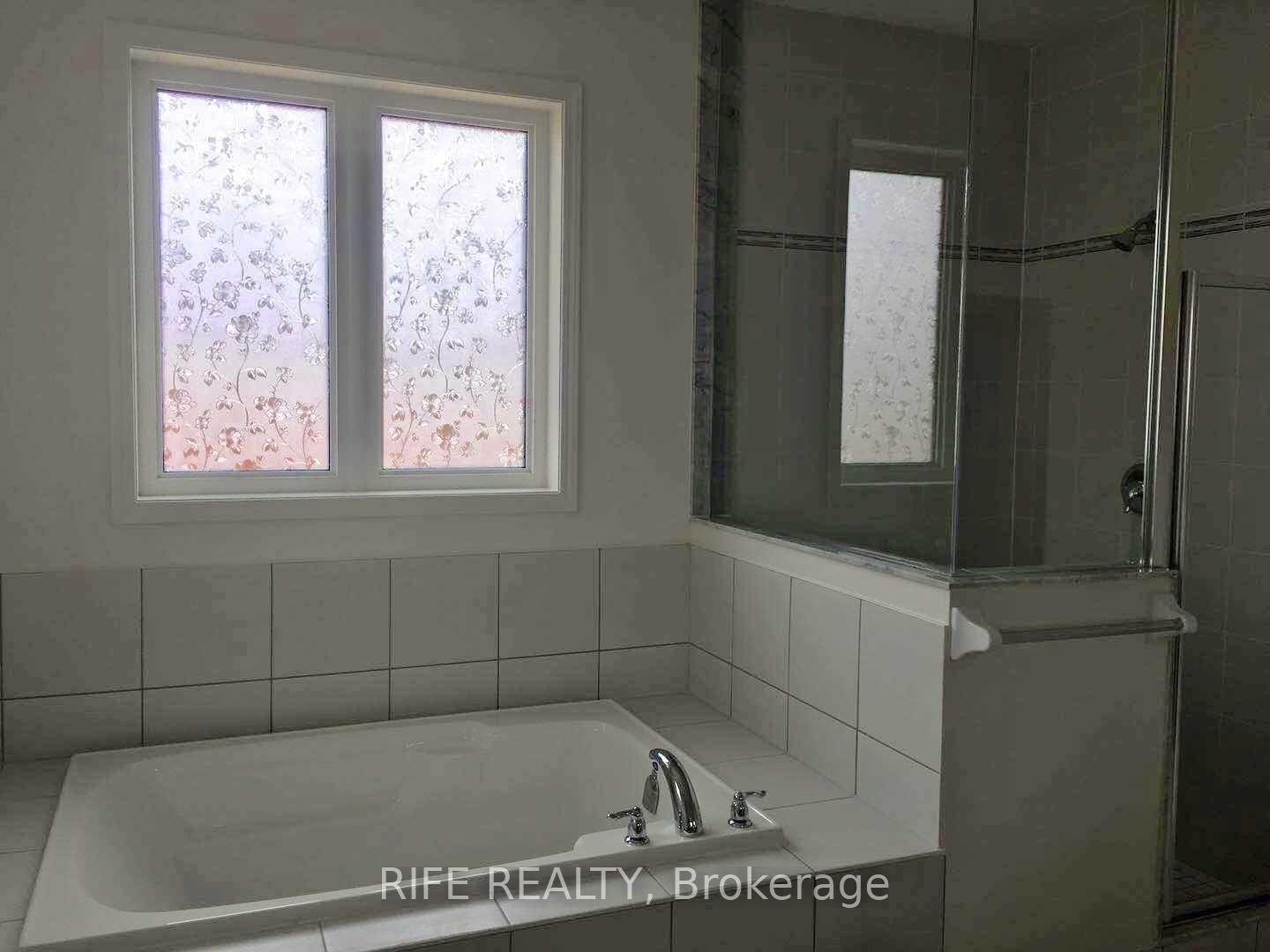 Photo 5 of 2585 Craftsman Drive, Oshawa, Windfields — HOMEH