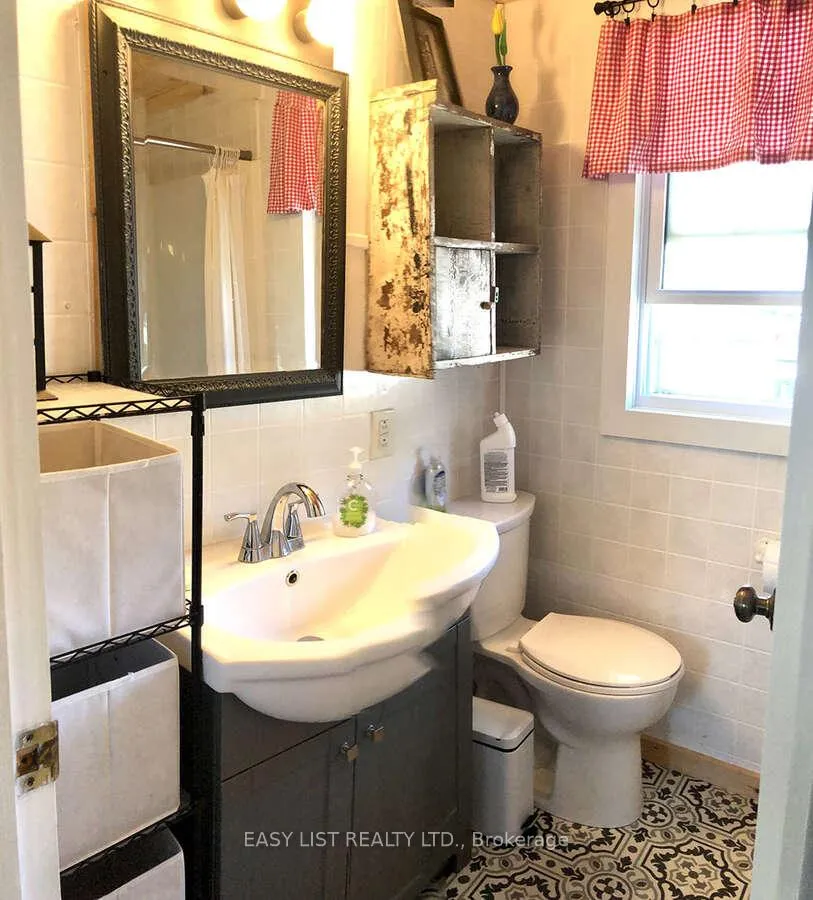 Photo 3 of 37 Cedar Drive, Norfolk, Turkey Point — HOMEH