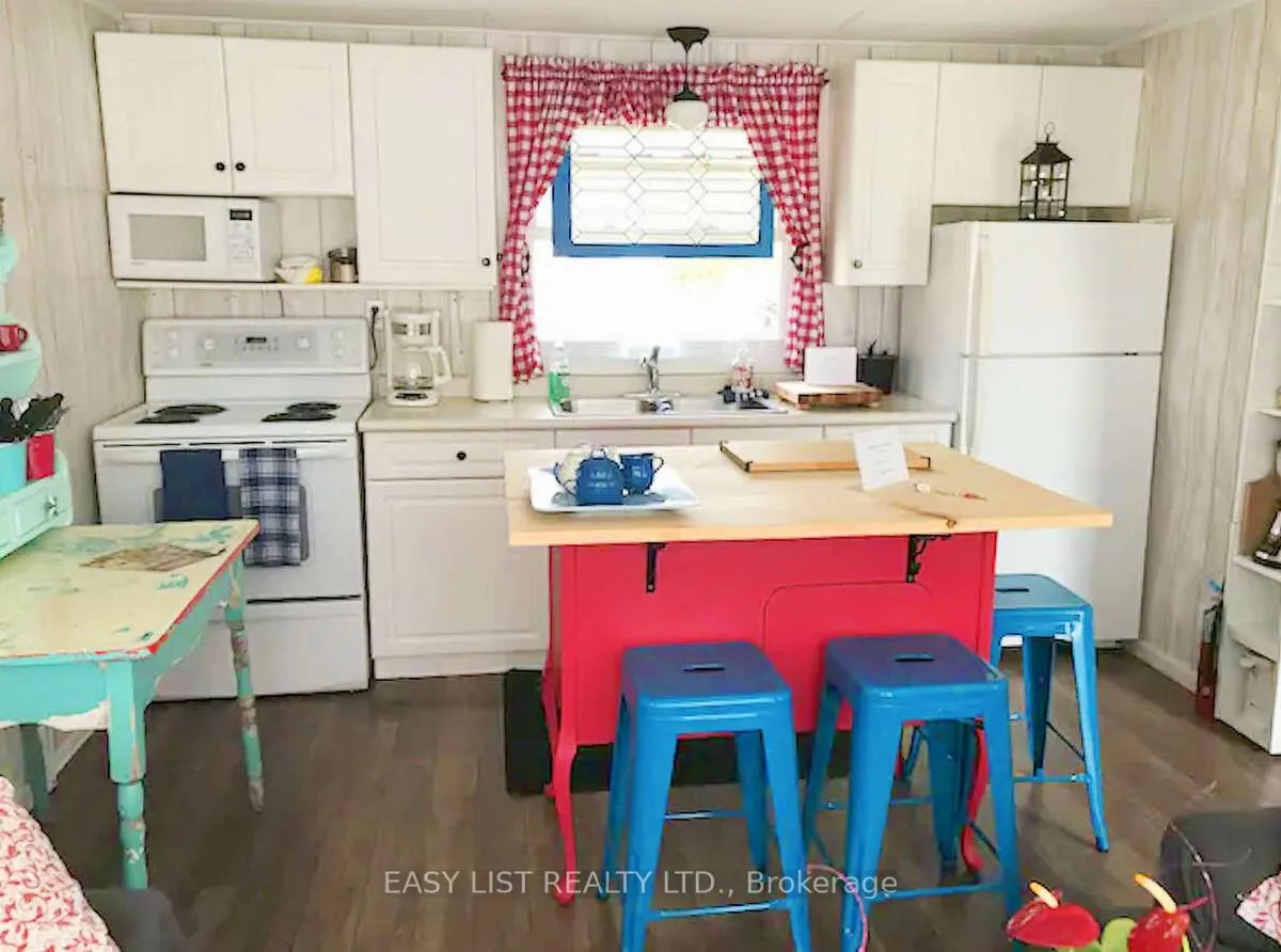 Photo 19 of 37 Cedar Drive, Norfolk, Turkey Point — HOMEH
