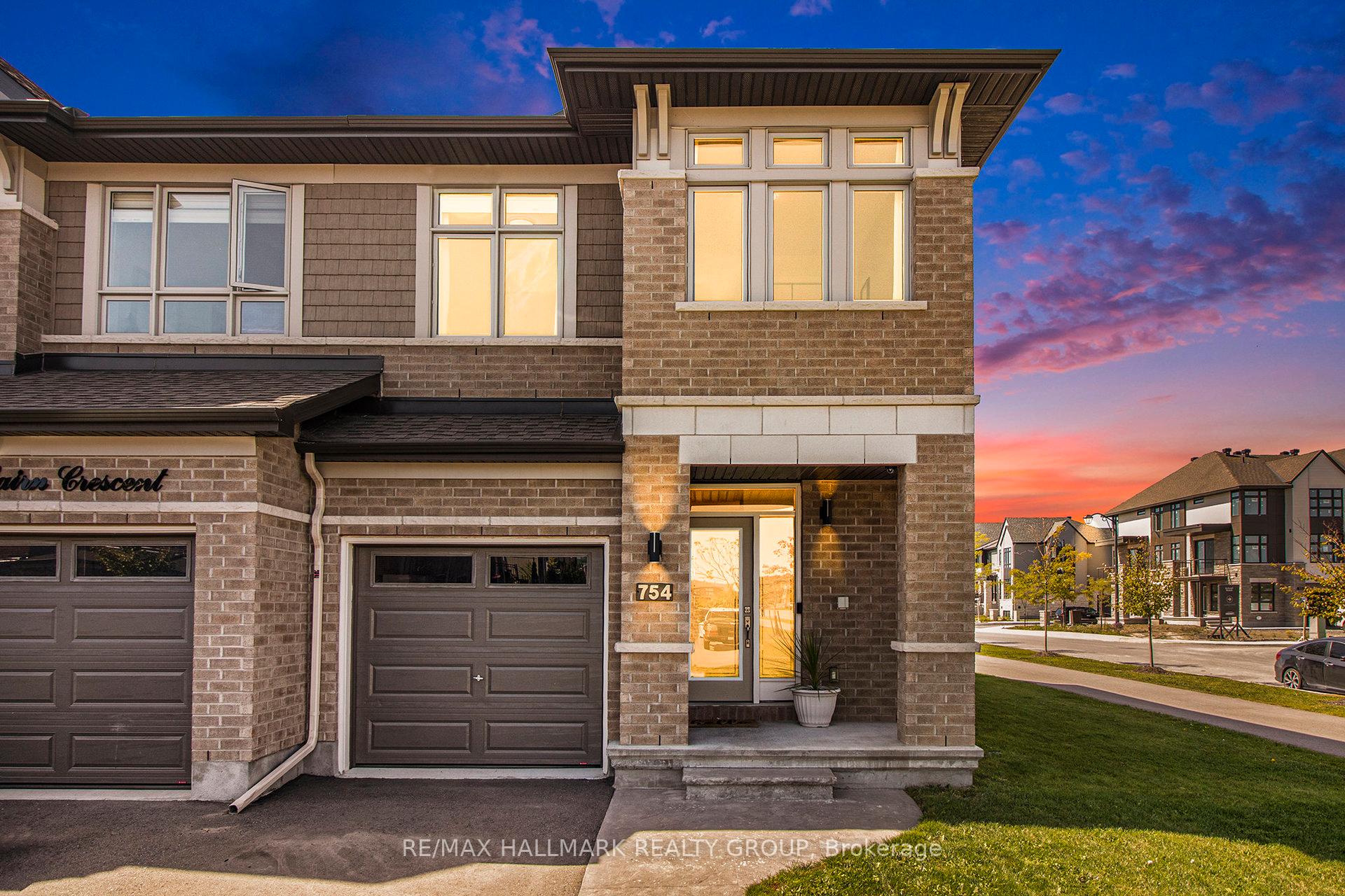 Front of 754 Cairn Crescent