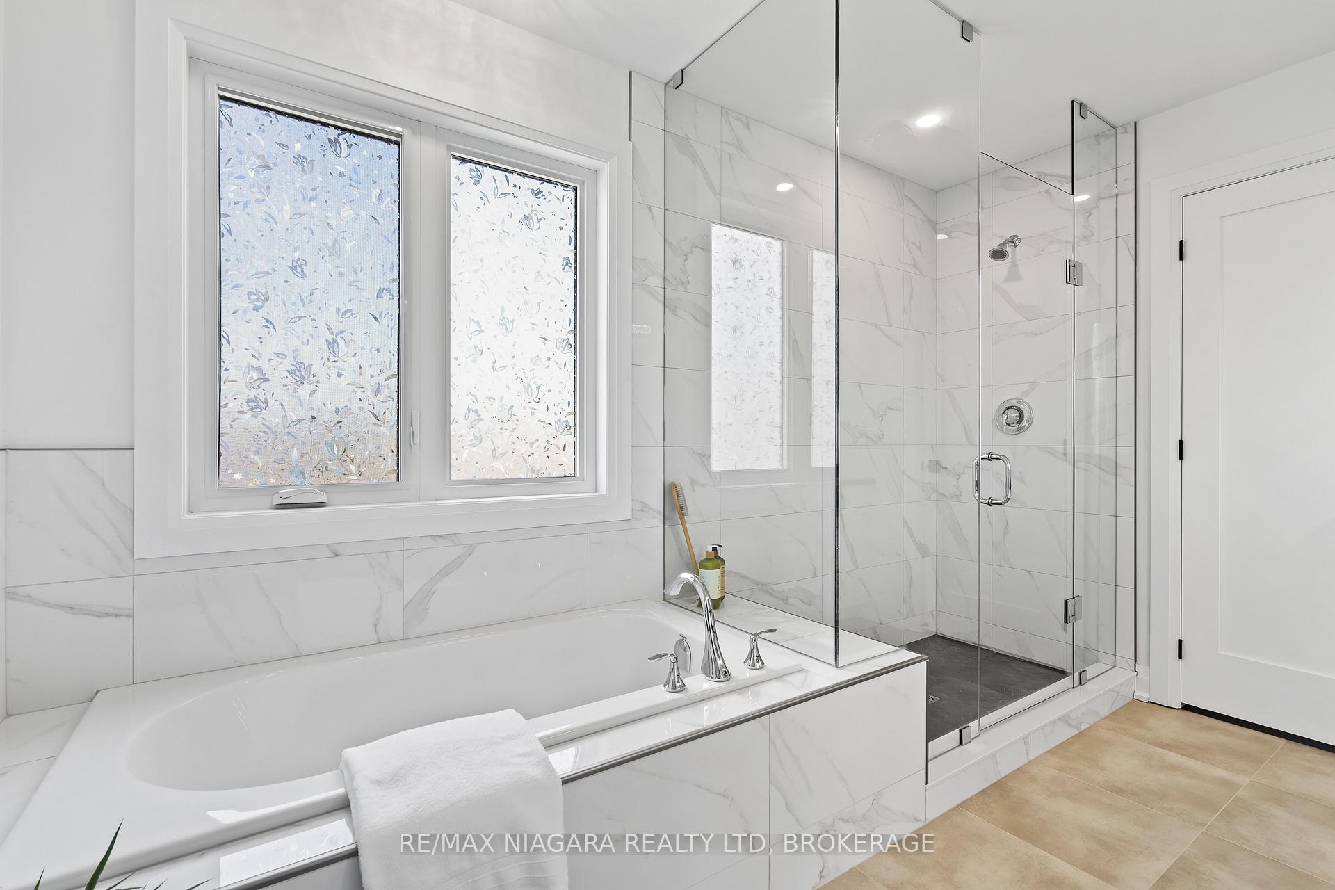 Photo 22 of 123 Susan Drive, Pelham, Fonthill — HOMEH
