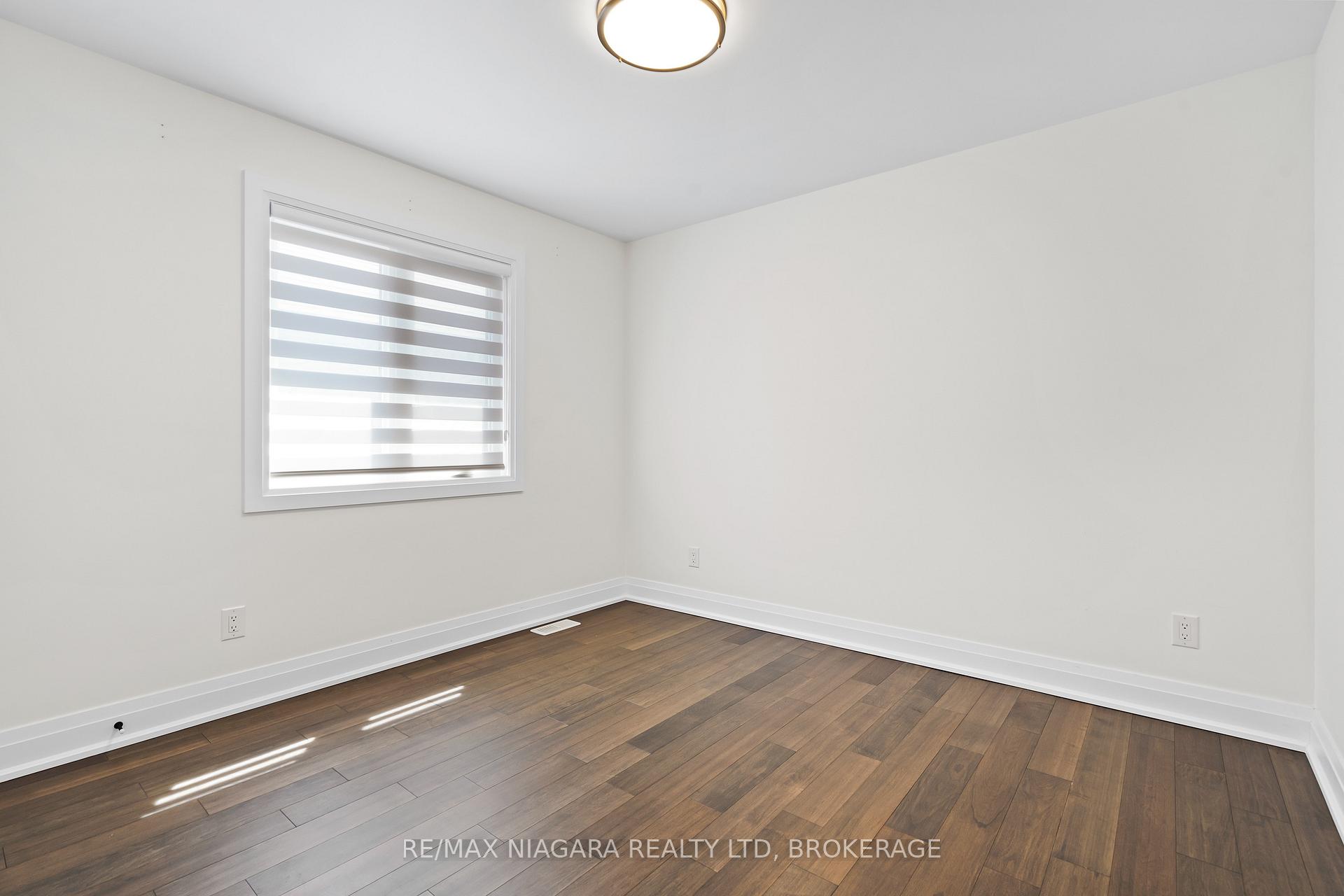 Photo 24 of 123 Susan Drive, Pelham, Fonthill — HOMEH
