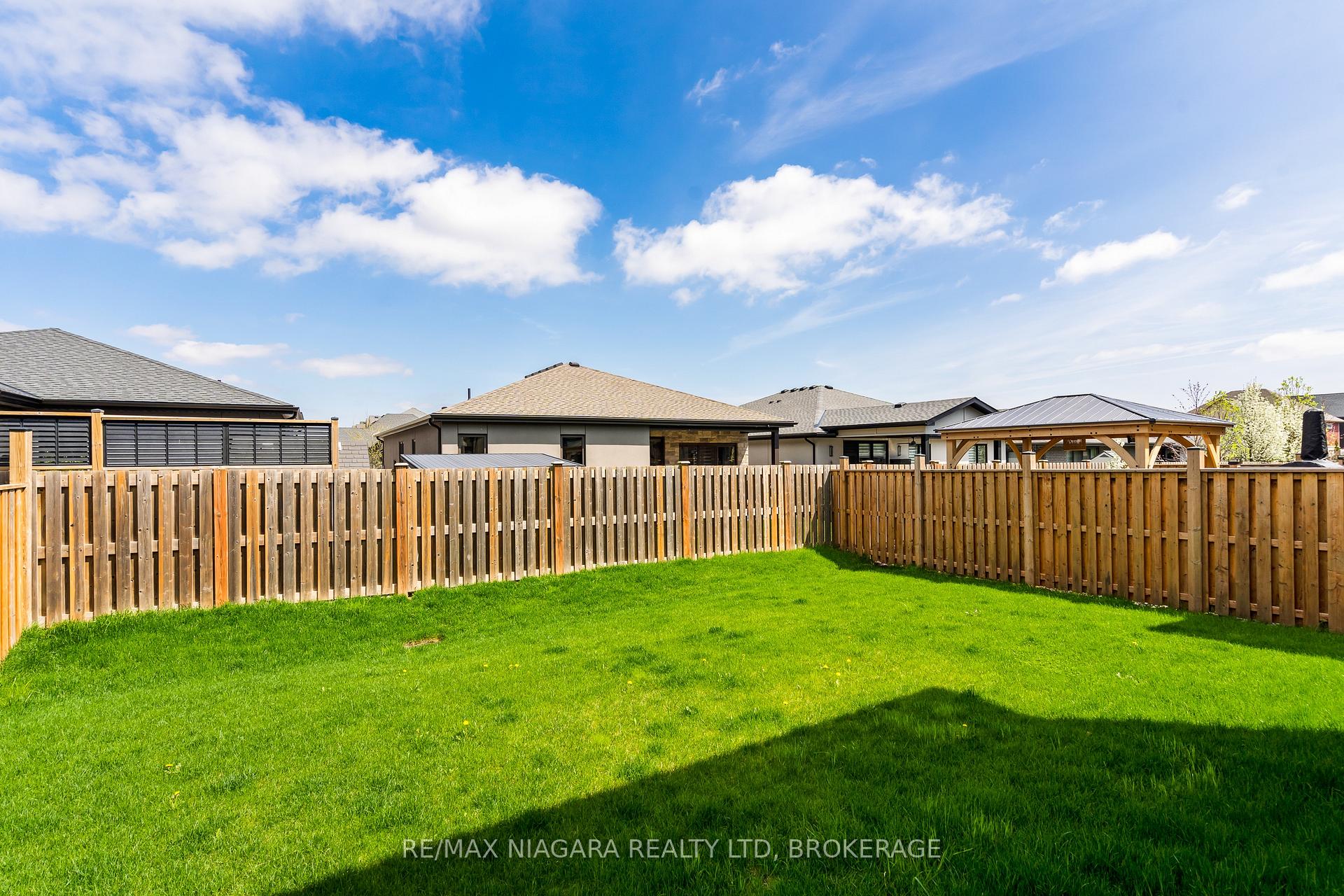 Photo 34 of 123 Susan Drive, Pelham, Fonthill — HOMEH