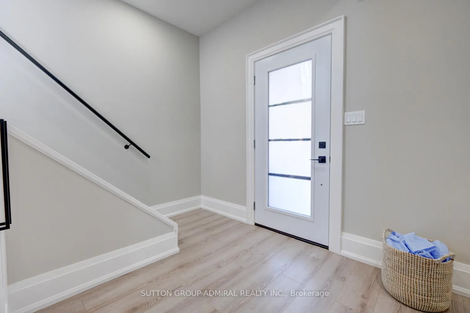 Photo 5 of 48 Obrien Street, Orillia — HOMEH