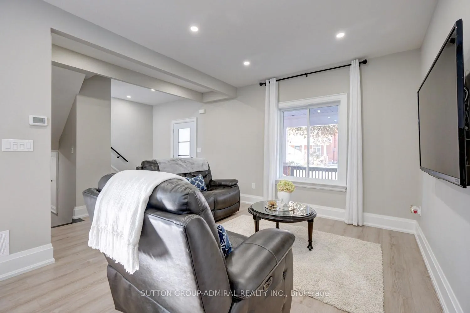 Photo 7 of 48 Obrien Street, Orillia — HOMEH