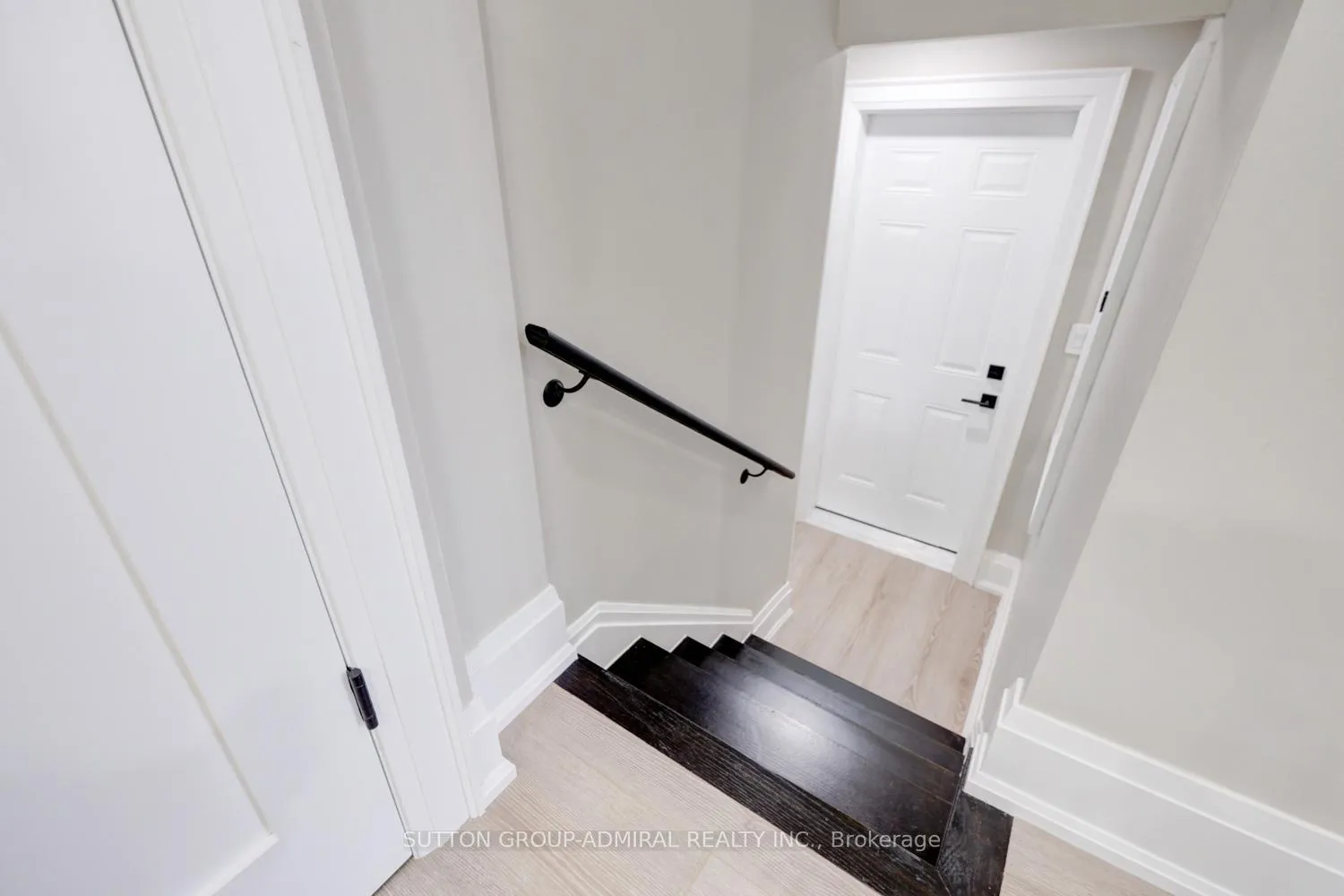 Photo 9 of 48 Obrien Street, Orillia — HOMEH