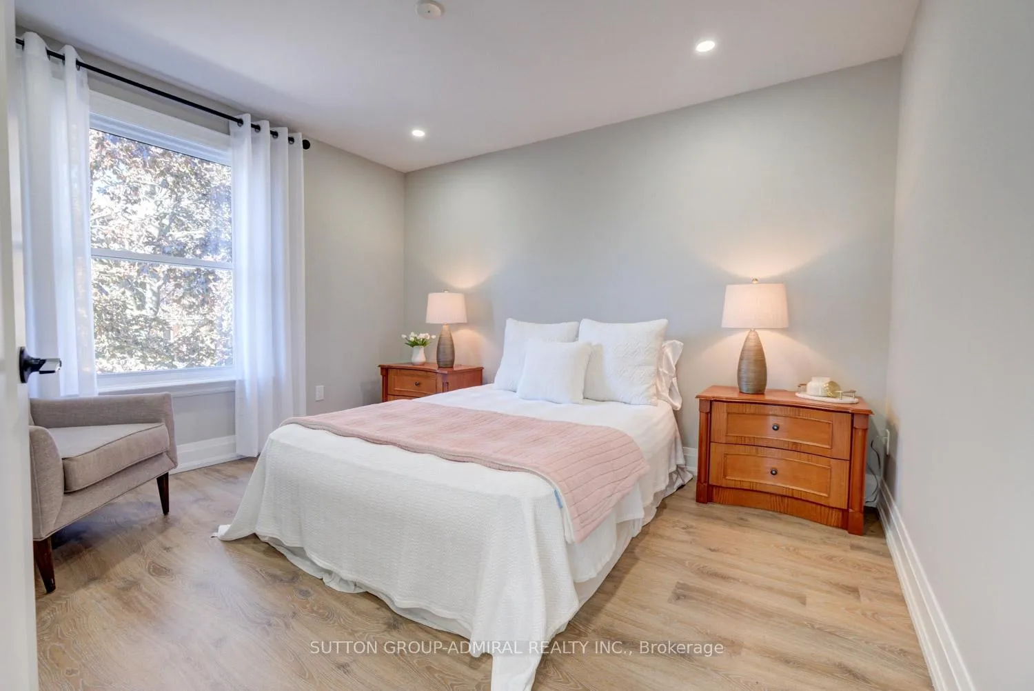 Photo 23 of 48 Obrien Street, Orillia — HOMEH