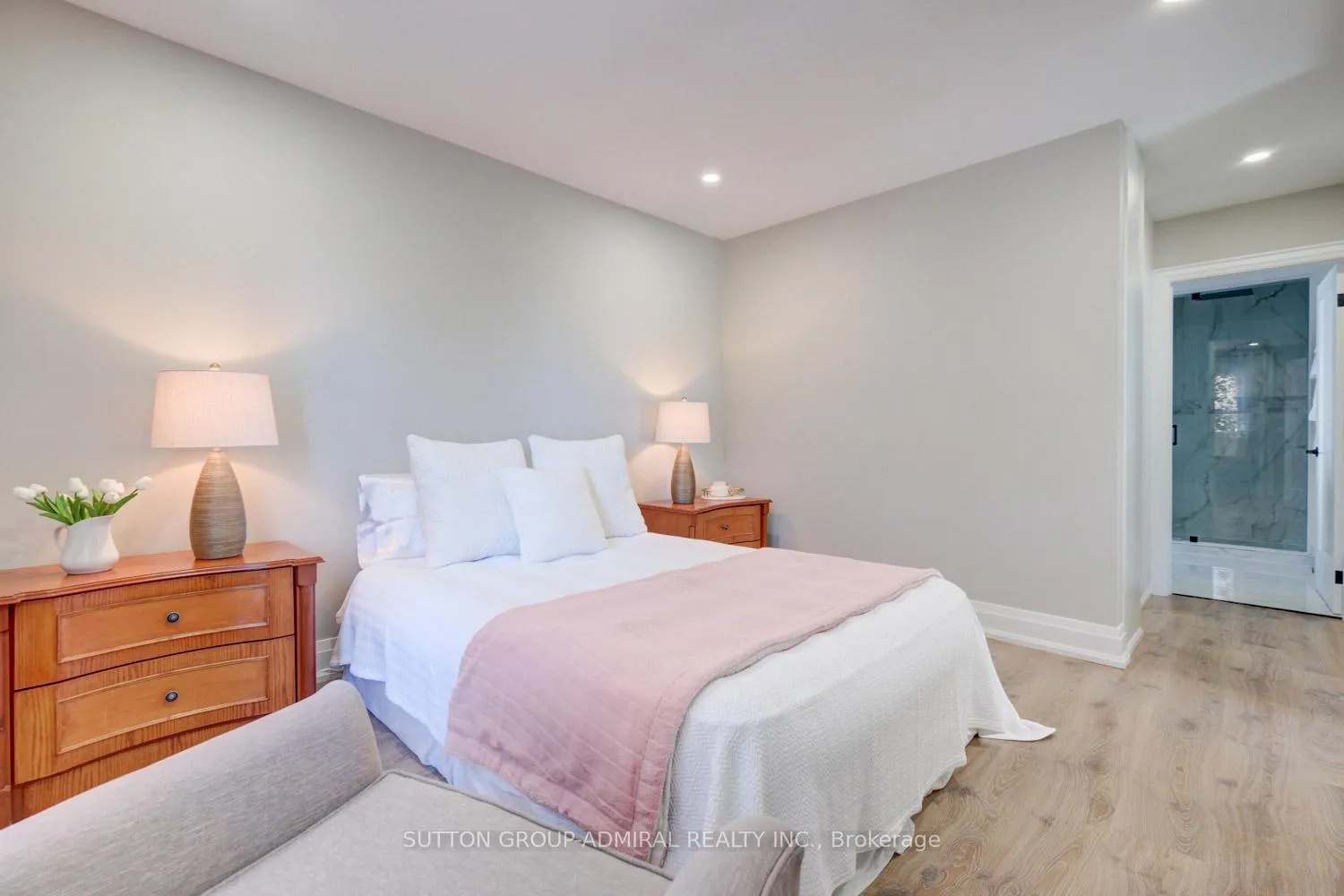 Photo 24 of 48 Obrien Street, Orillia — HOMEH