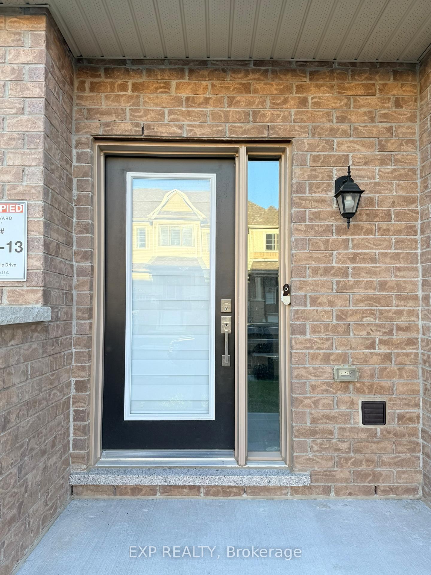 Photo 2 of 1071 Lockie Drive, Oshawa, Kedron — HOMEH