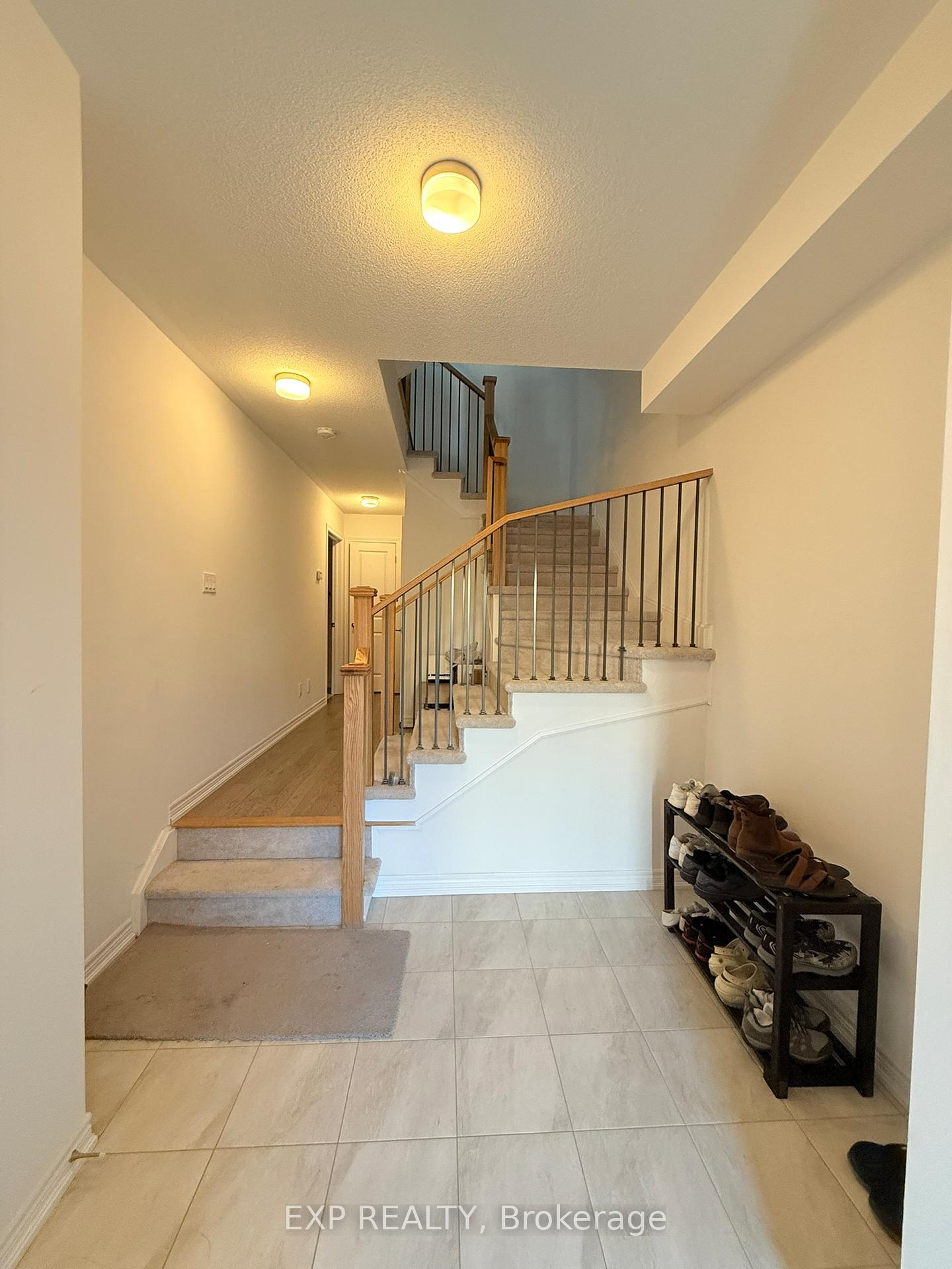 Photo 3 of 1071 Lockie Drive, Oshawa, Kedron — HOMEH