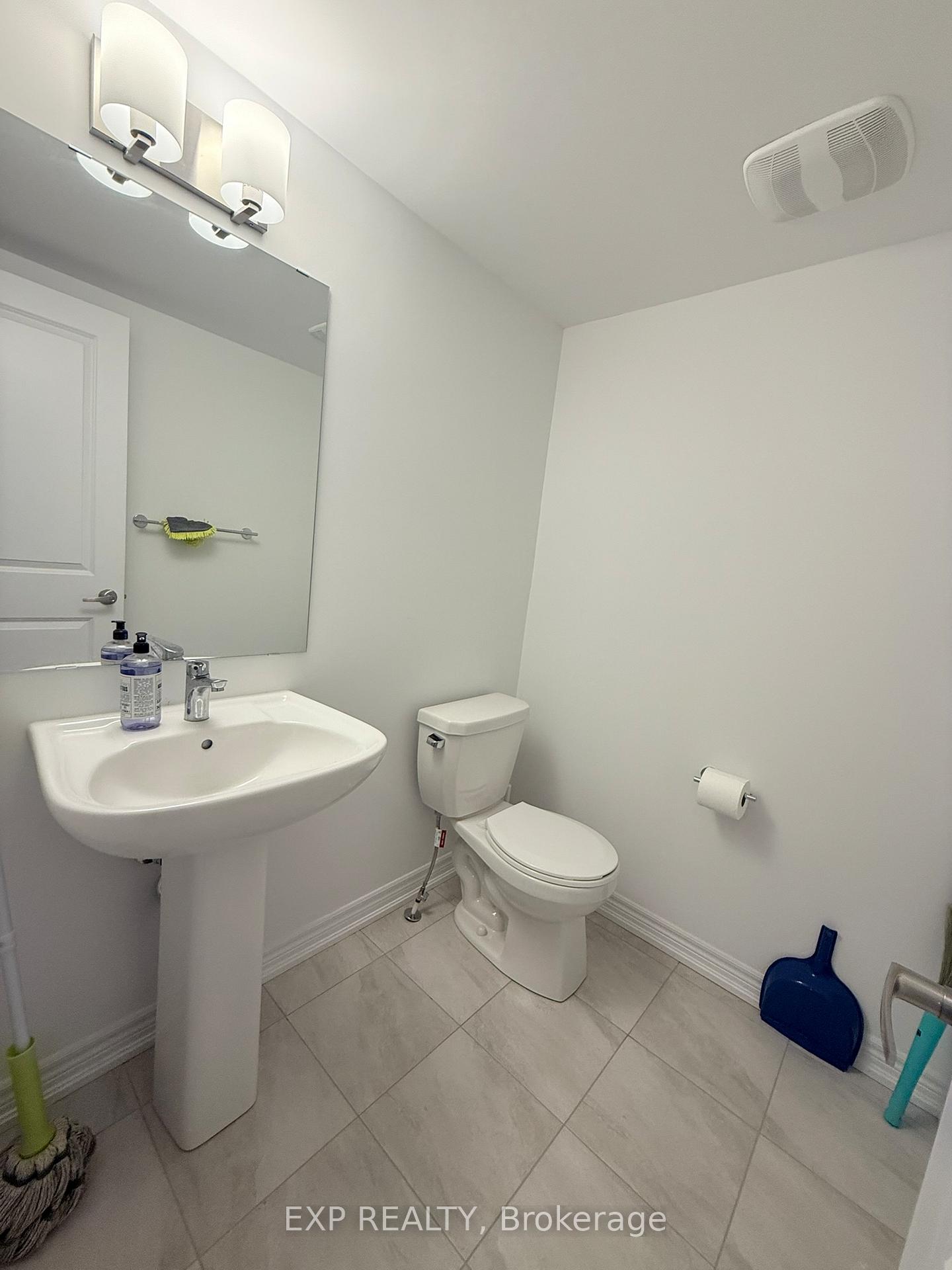 Photo 5 of 1071 Lockie Drive, Oshawa, Kedron — HOMEH
