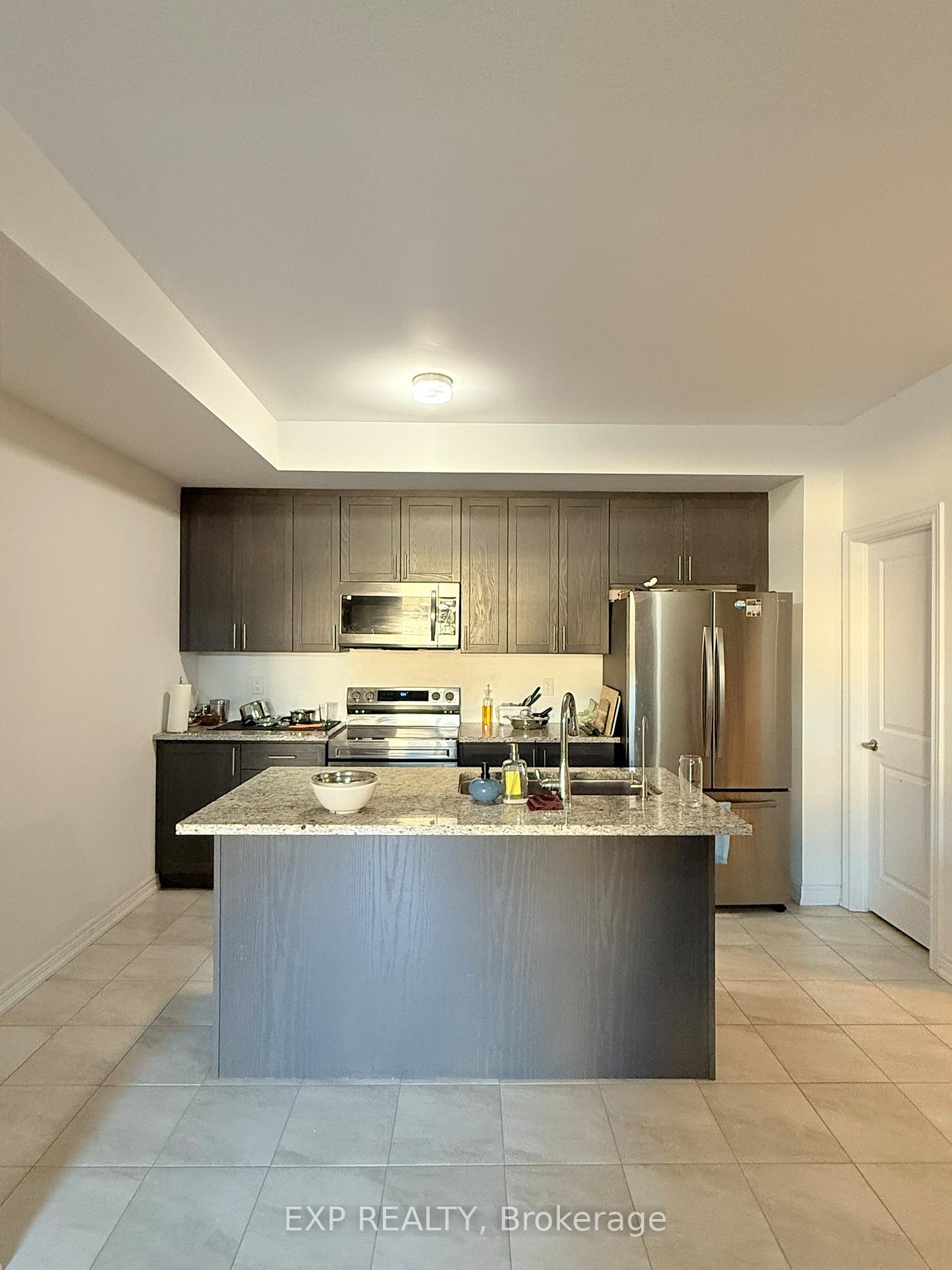 Photo 7 of 1071 Lockie Drive, Oshawa, Kedron — HOMEH