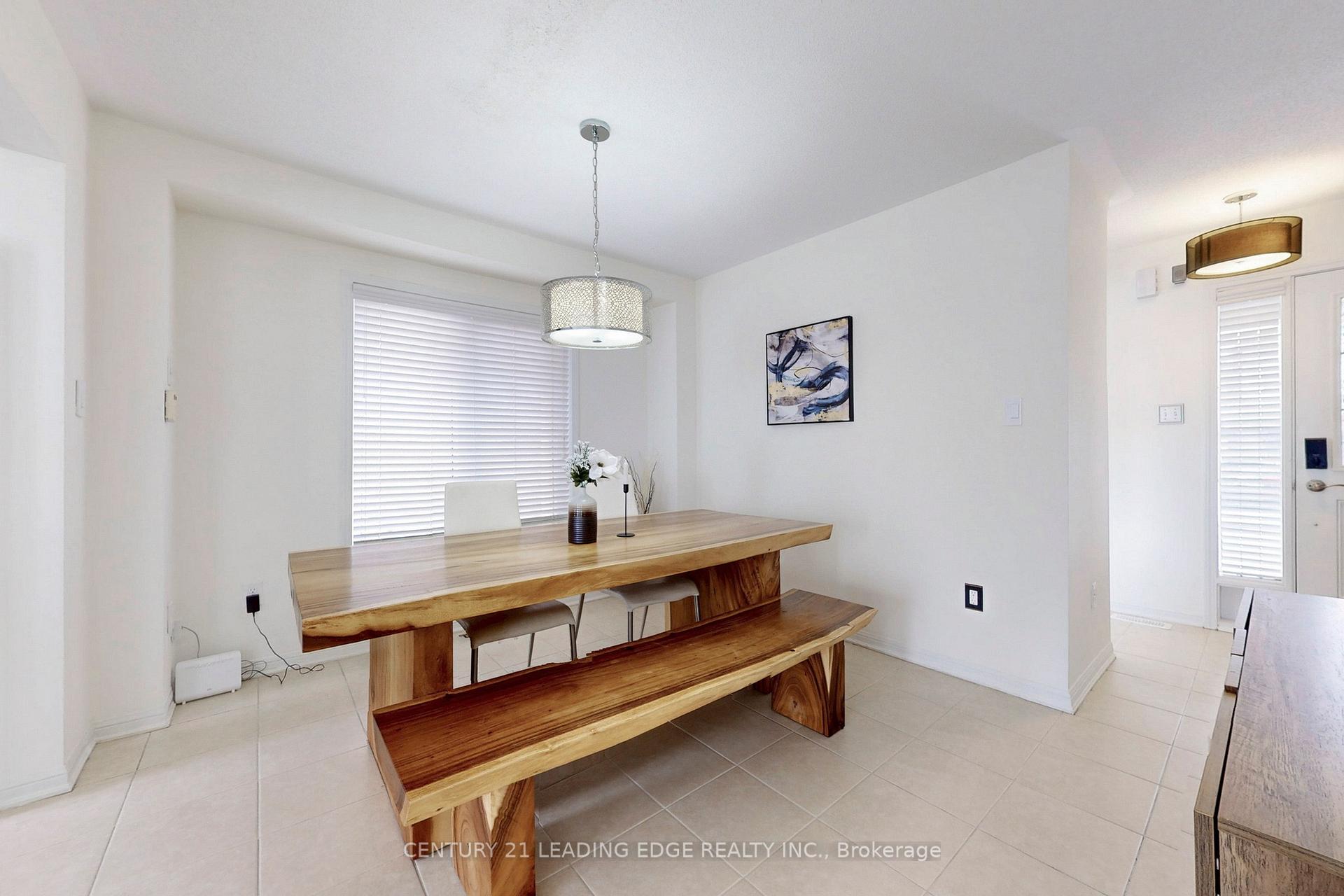 Photo 15 of 354 Schreyer Crescent, Milton, Harrison — HOMEH