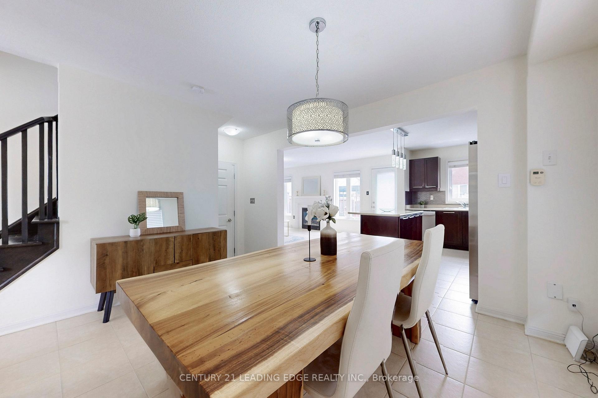 Photo 16 of 354 Schreyer Crescent, Milton, Harrison — HOMEH