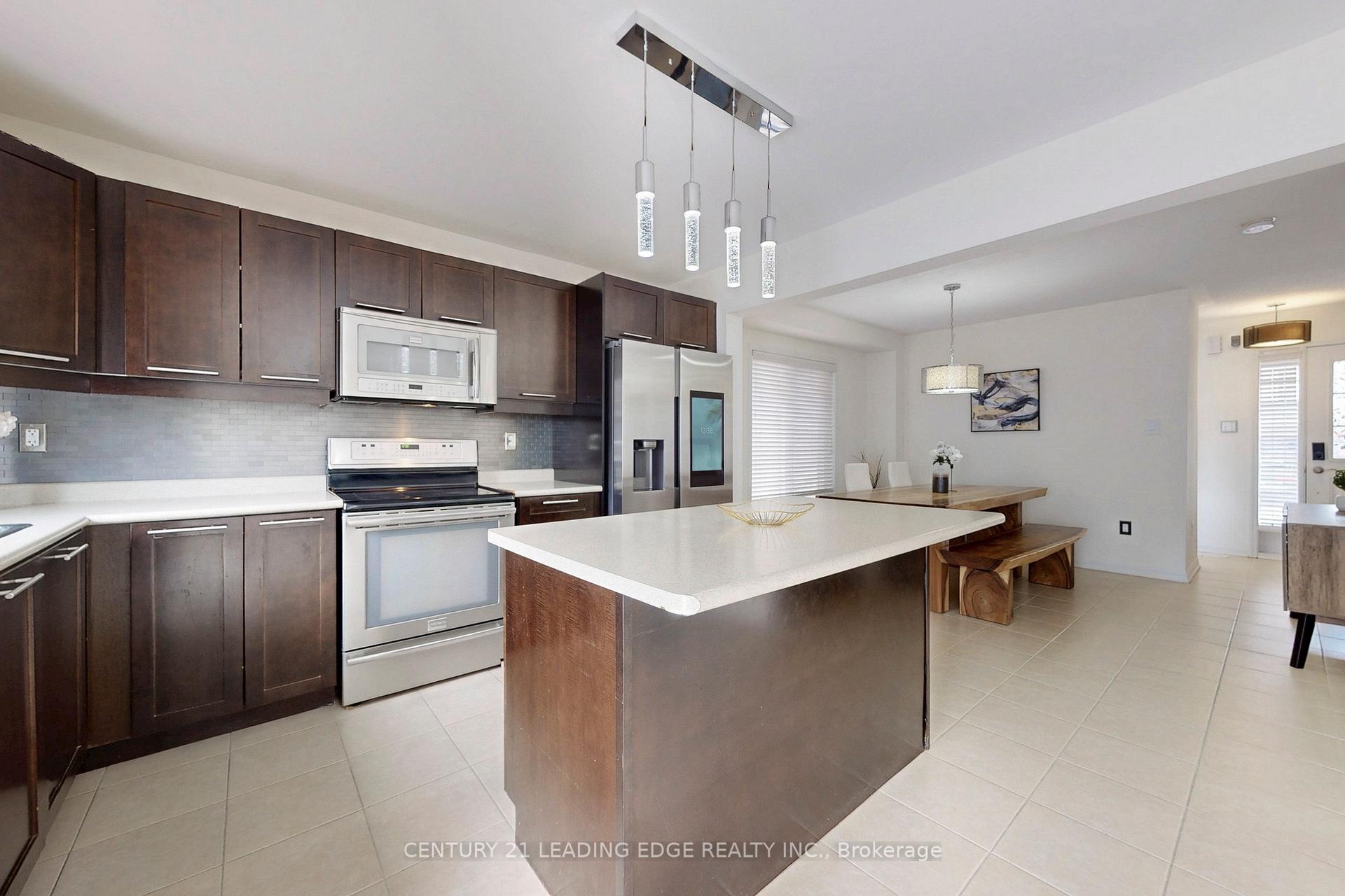 Photo 17 of 354 Schreyer Crescent, Milton, Harrison — HOMEH