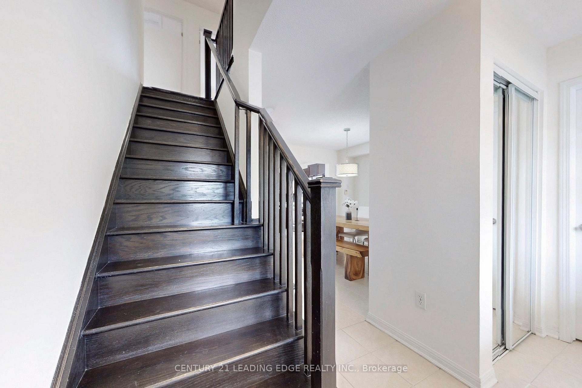 Photo 24 of 354 Schreyer Crescent, Milton, Harrison — HOMEH