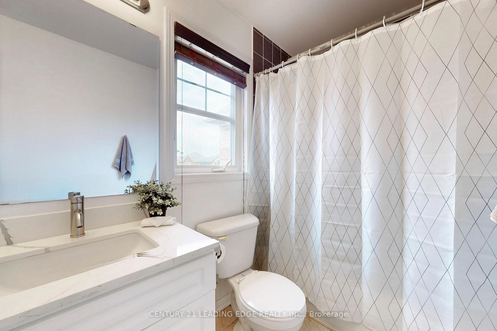 Photo 34 of 354 Schreyer Crescent, Milton, Harrison — HOMEH