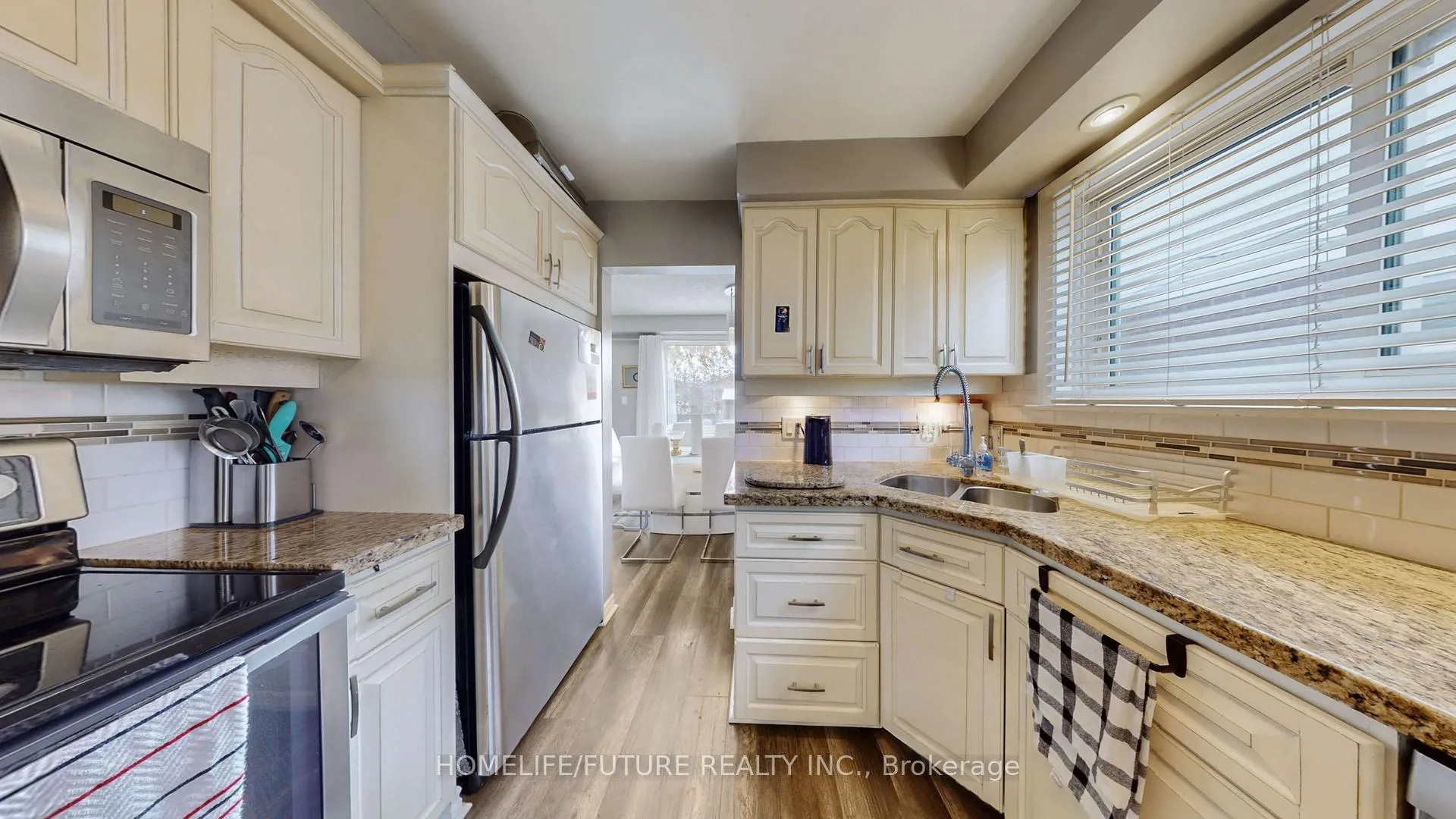 Photo 13 of 563 Balsam Crescent, Oshawa, Lakeview — HOMEH