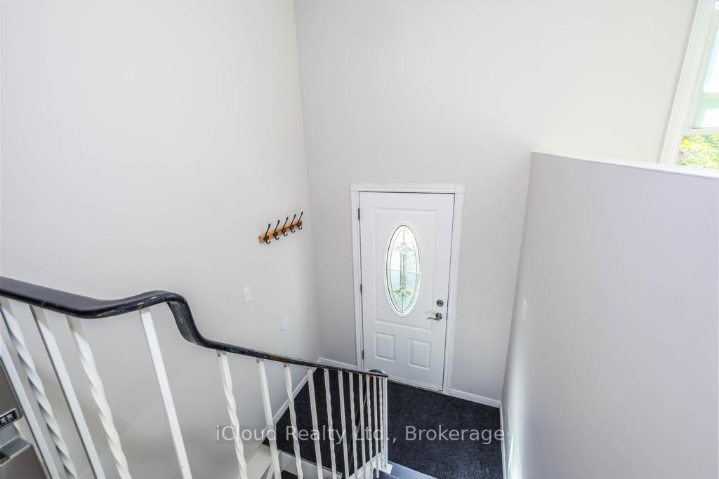 Photo 4 of 1419 Outlet Drive, Oshawa, Lakeview — HOMEH