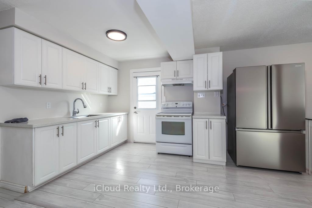 Photo 7 of 1419 Outlet Drive, Oshawa, Lakeview — HOMEH