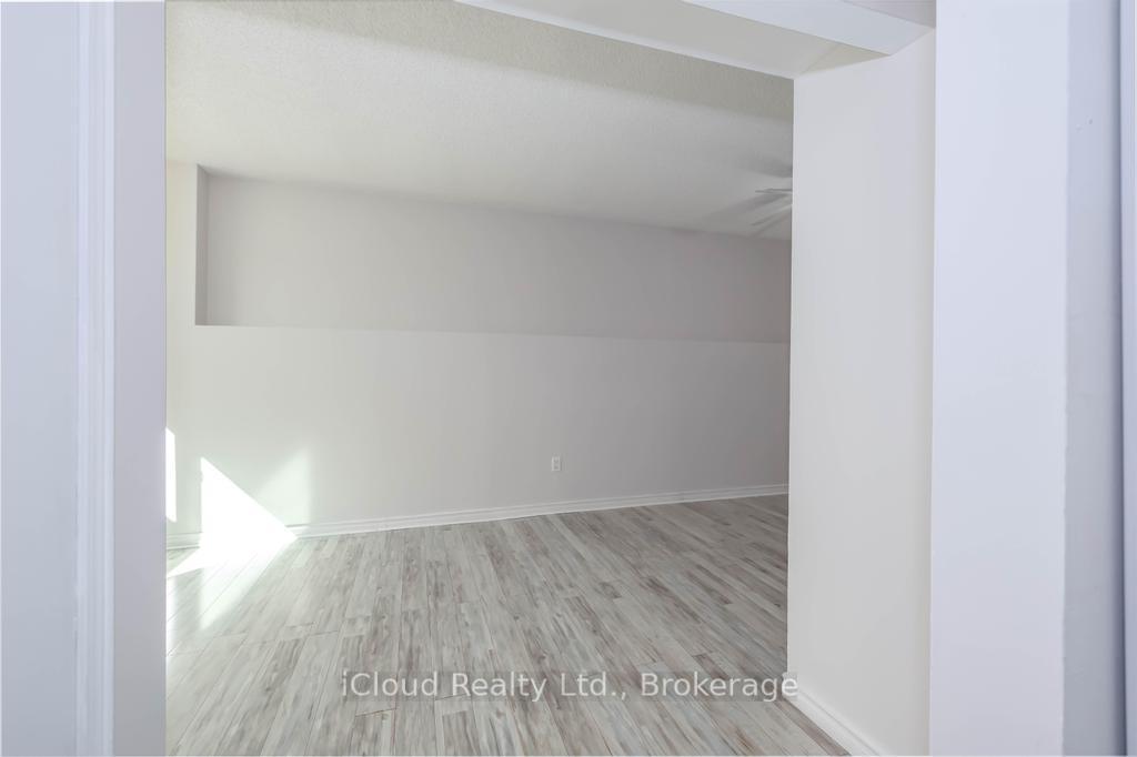 Photo 14 of 1419 Outlet Drive, Oshawa, Lakeview — HOMEH