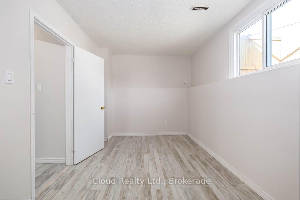 Photo 19 of 1419 Outlet Drive, Oshawa, Lakeview — HOMEH