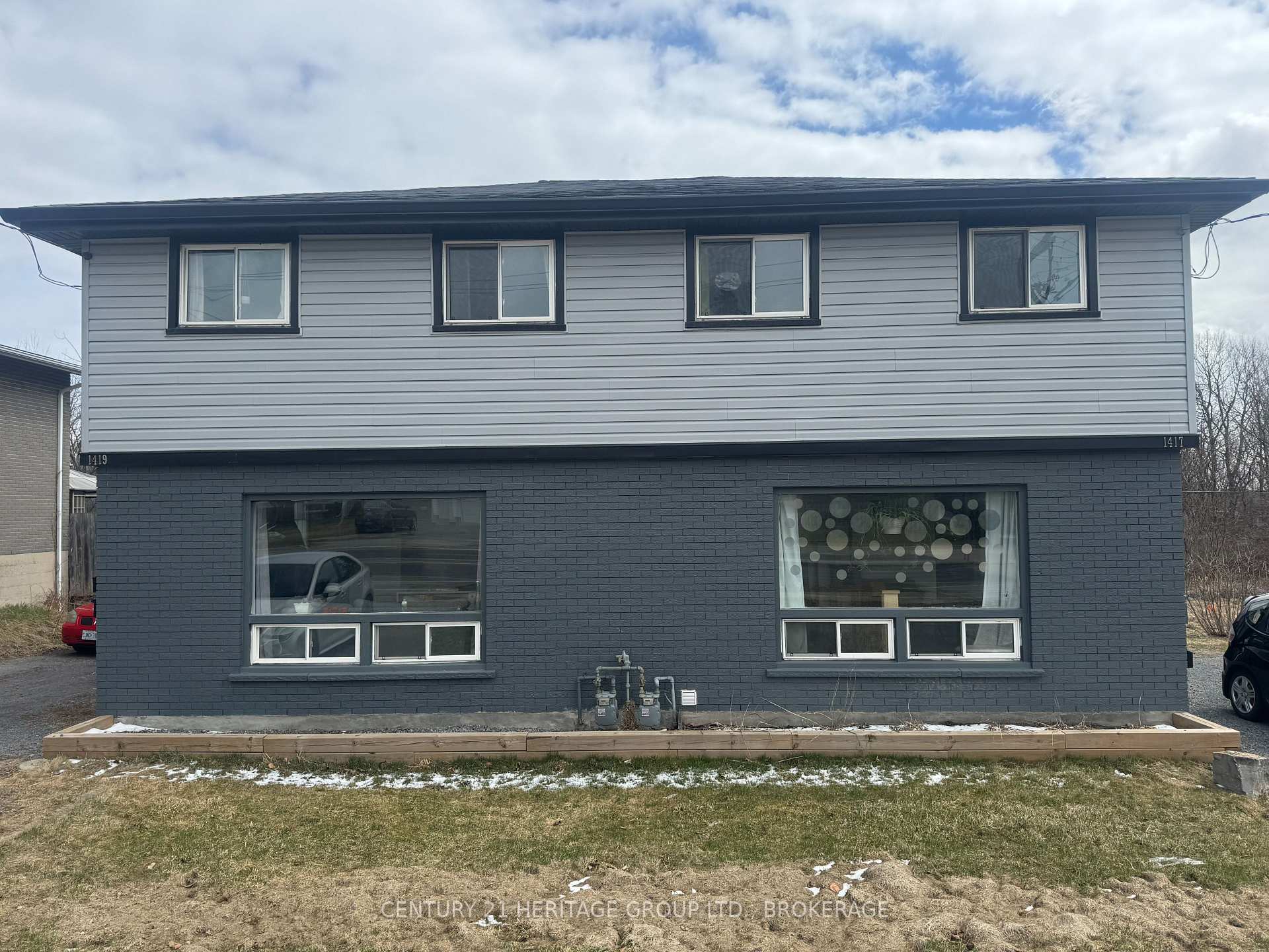 Front of 1417/19 Montreal Street