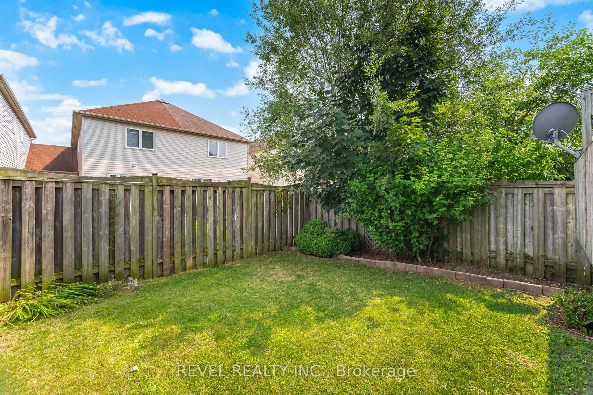Photo 25 of 228 Hampshire Way, Milton, Dempsey — HOMEH