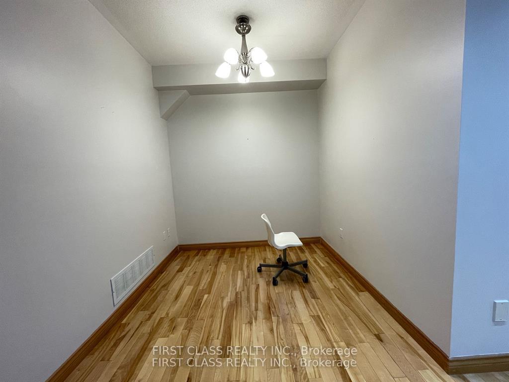 Photo 4 of 583 South Unionville Avenue, Markham, Village Green-South Unionville — HOMEH