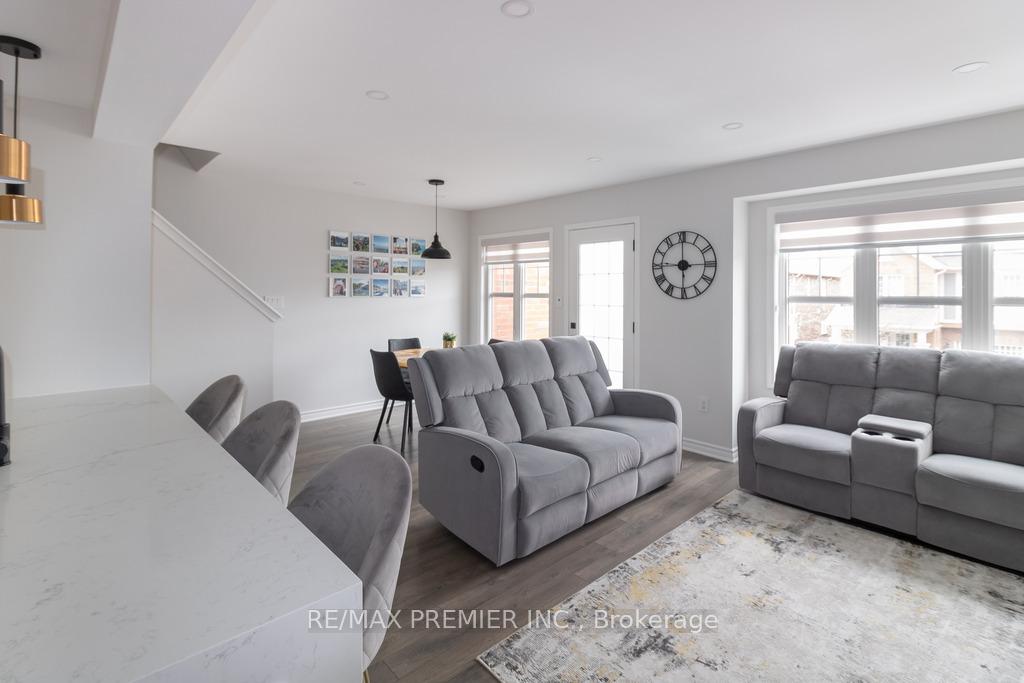 Photo 10 of 1545 Gainer Crescent, Milton, Clarke — HOMEH