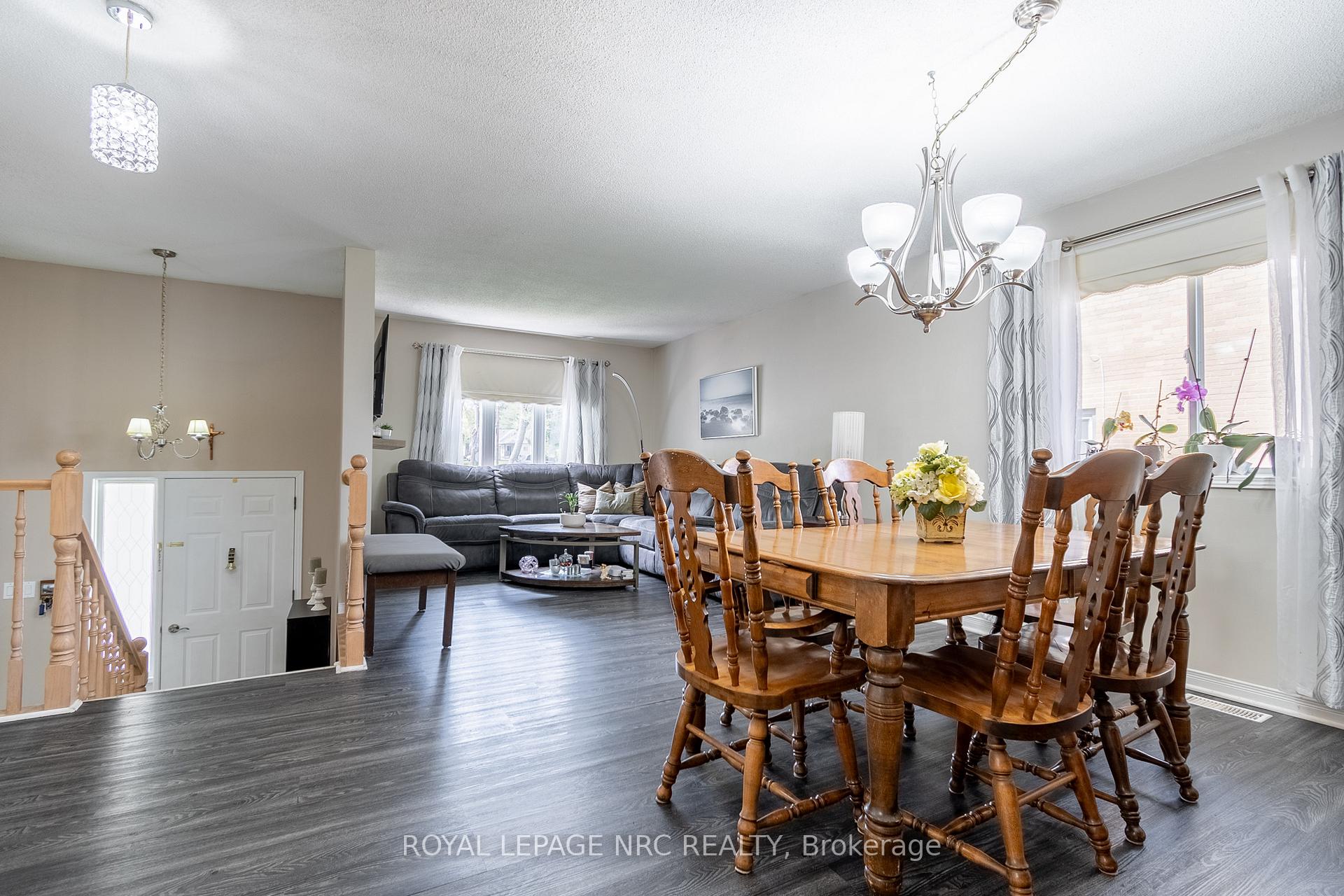 Photo 8 of 1387 Station Street, Pelham, Fonthill — HOMEH