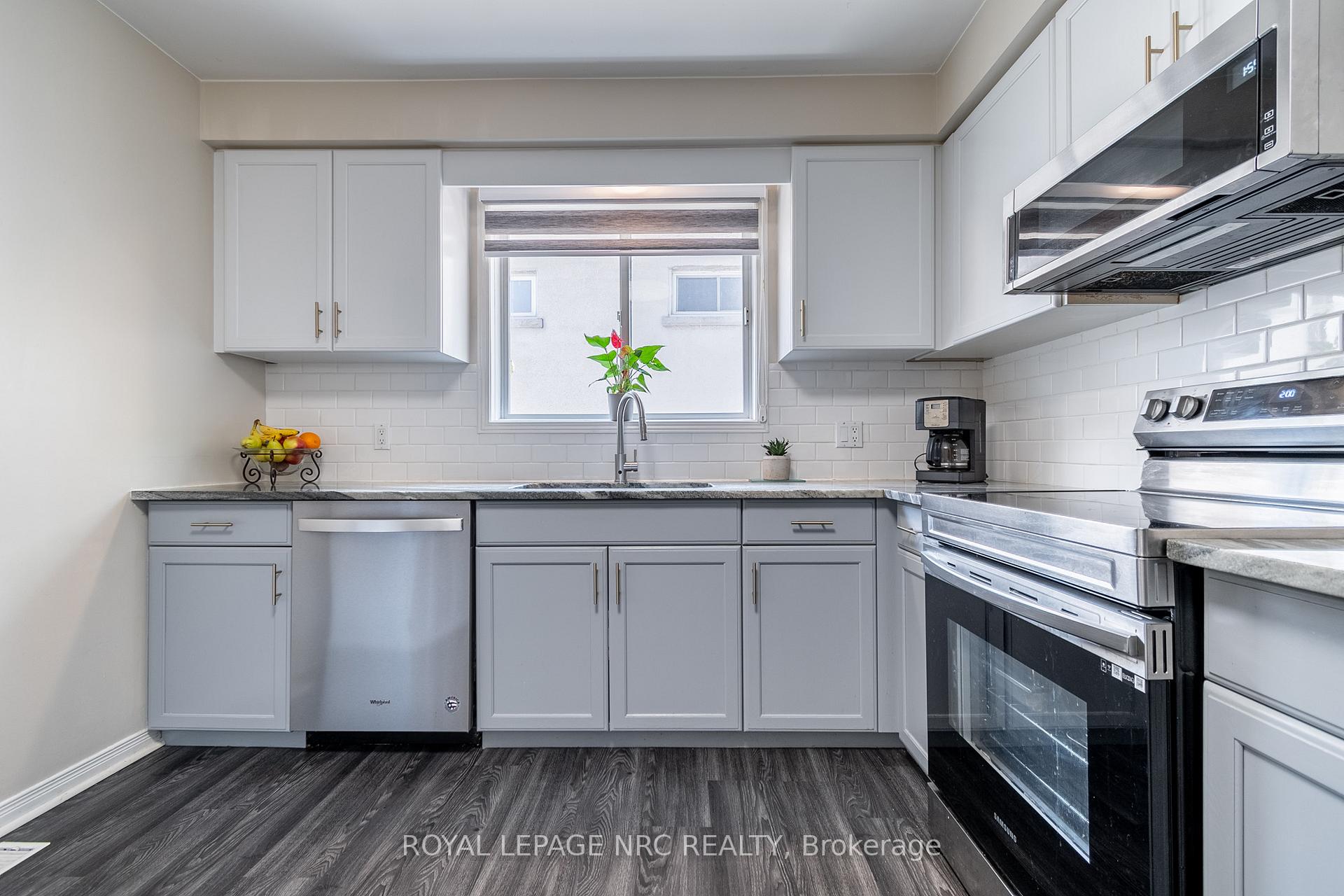 Photo 11 of 1387 Station Street, Pelham, Fonthill — HOMEH