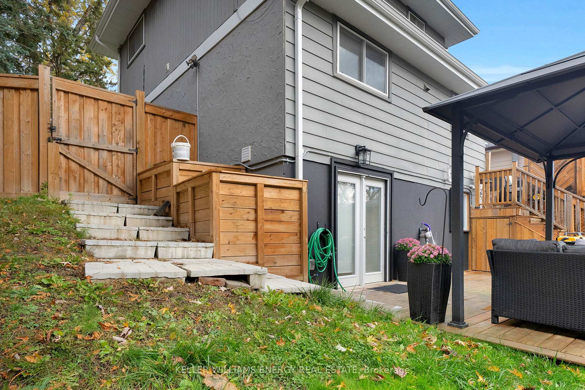 Photo 3 of Unit Lower, 458 Crestwood Drive, Oshawa, O'Neill — HOMEH