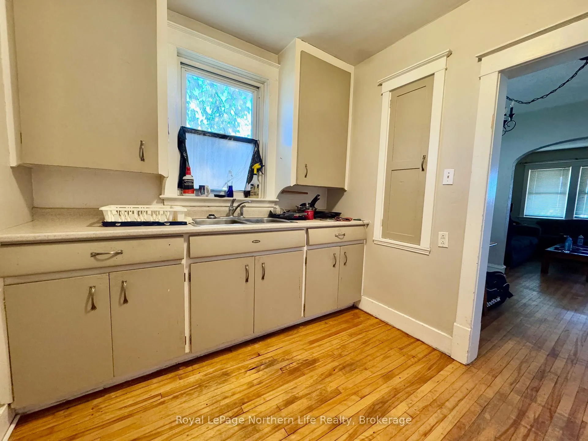 Photo 3 of 1107 Algonquin Avenue, North Bay, West End — HOMEH
